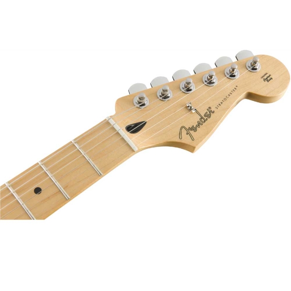 Fender Player Stratocaster Maple Fingerboard SSS Electric Guitar with Gig Bag 3-Tone Sunburst 0144502500.