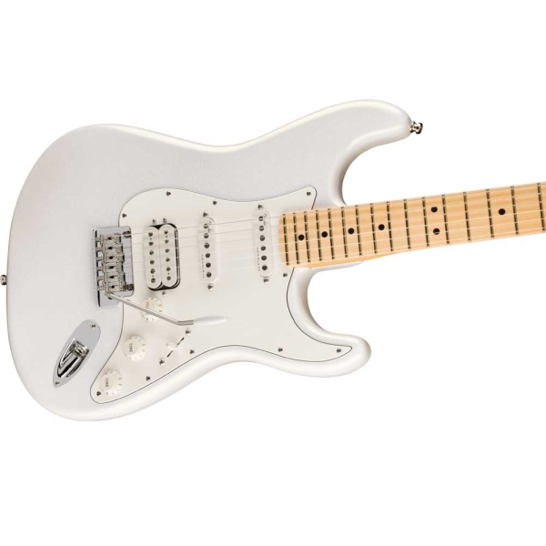 Fender Artist Juanes Signature Series Stratocaster Maple Fingerboard HSS with Deluxe Molded Case Luna White 0116512782